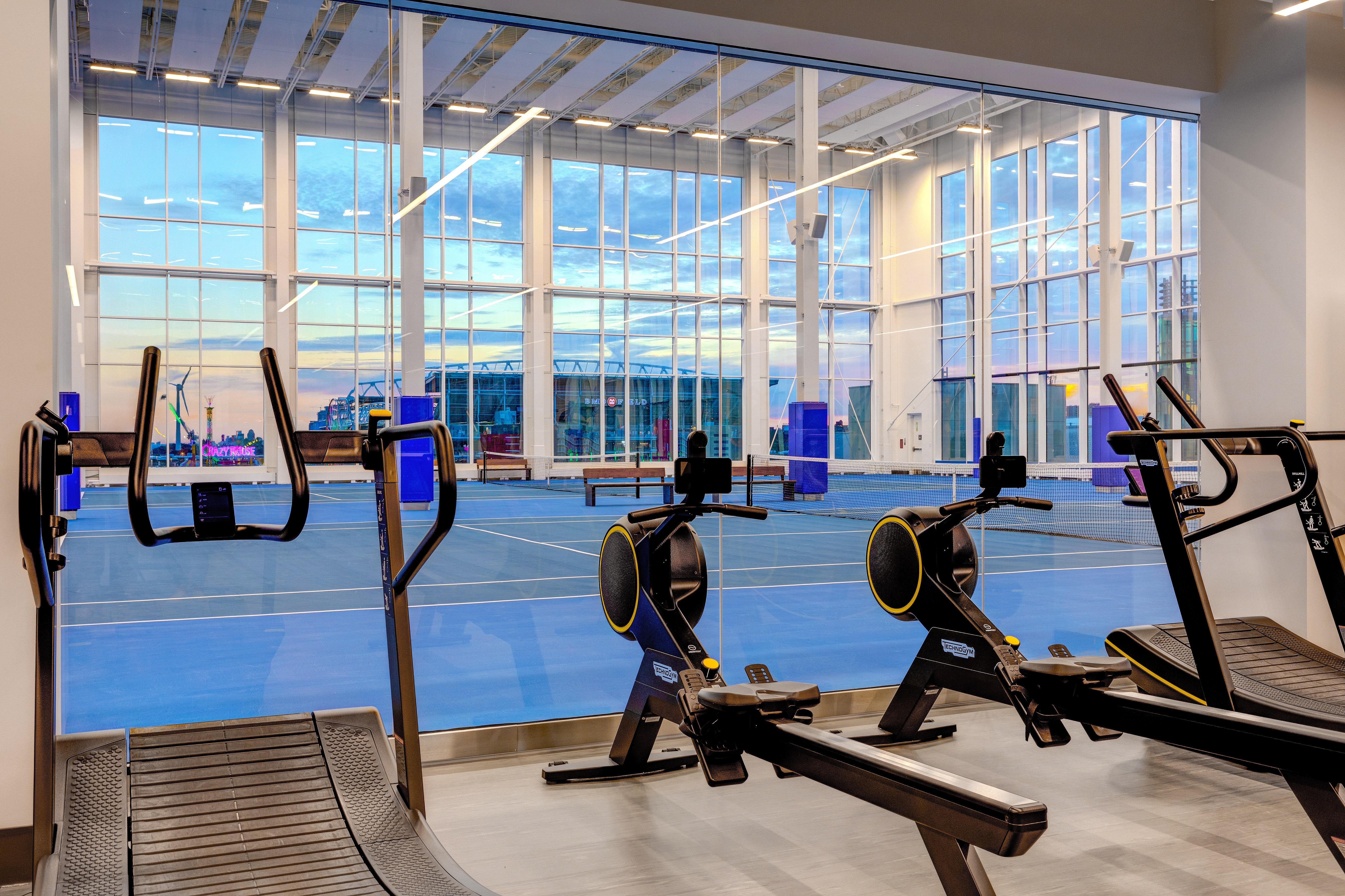 فندق إكس تورونتو باي لايبراري هوتل كوليكشن المظهر الخارجي الصورة The Sports and Fitness Center
